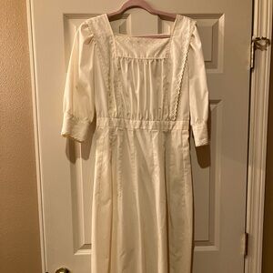 vintage style cream/ivory Edwardian style tea dress